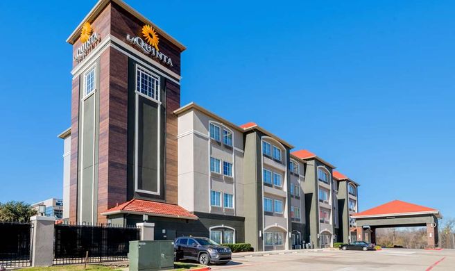 La Quinta Inn & Suites Ft Worth East Exterior