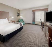 La Quinta Inn & Suites Ft Worth East Room