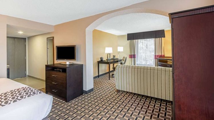 La Quinta Inn & Suites, Denison Suite
