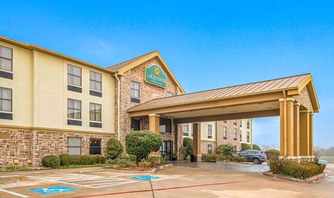 La Quinta Inn & Suites, Denison Exterior