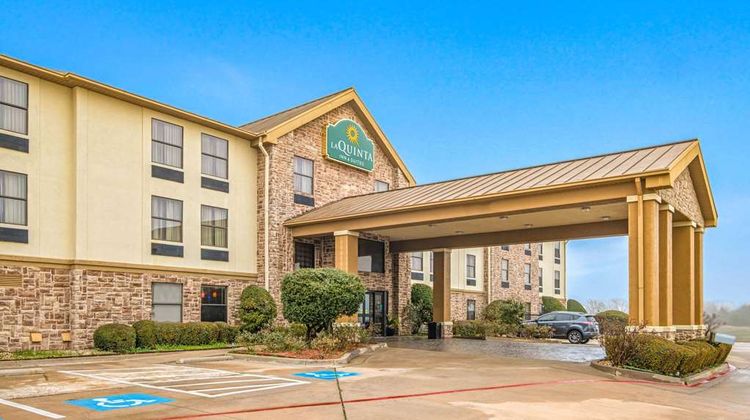 La Quinta Inn & Suites, Denison Exterior