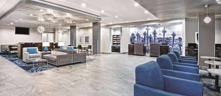 La Quinta Inn & Suites Victoria S Lobby