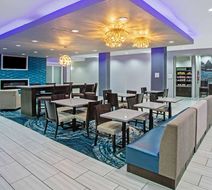 La Quinta Inn & Suites Victoria S Lobby