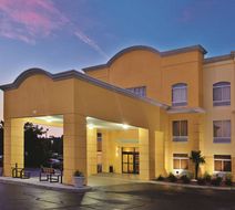 La Quinta Inn & Suites Florence Exterior