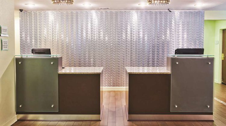 La Quinta Inn & Suites Florence Lobby