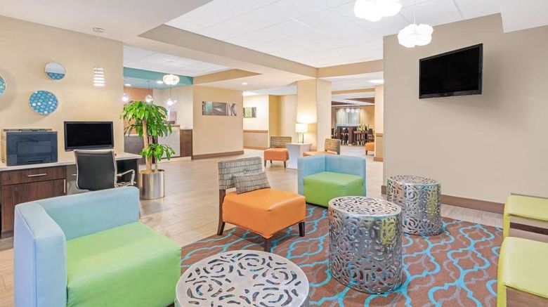 <b>La Quinta Inn & Stes OKC/Midwest City Lobby</b>. Images powered by <a href="https://iceportal.shijigroup.com/" title="IcePortal" target="_blank">IcePortal</a>.