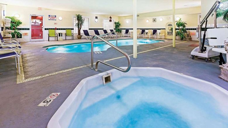 <b>La Quinta Inn & Suites Dalhart Pool</b>. Images powered by <a href="https://iceportal.shijigroup.com/" title="IcePortal" target="_blank">IcePortal</a>.