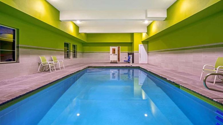 <b>La Quinta Inn & Suites Tumwater - Olympia Pool</b>. Images powered by <a href="https://iceportal.shijigroup.com/" title="IcePortal" target="_blank">IcePortal</a>.