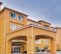 La Quinta Inn & Suites Union City Exterior