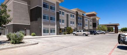La Quinta Inn & Suites Artesia Exterior