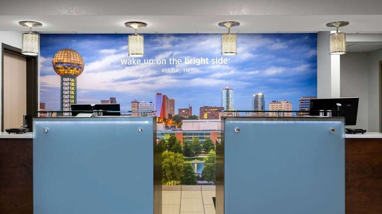 <b>La Quinta Inn & Stes Knoxville Airport Lobby</b>. Images powered by <a href="https://iceportal.shijigroup.com/" title="IcePortal" target="_blank">IcePortal</a>.
