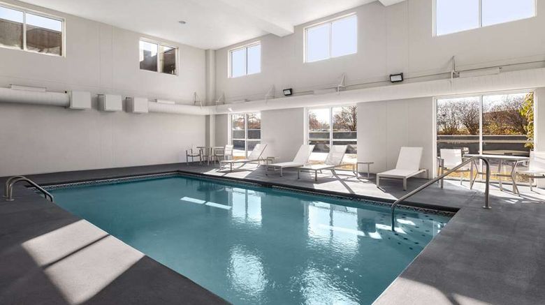 <b>La Quinta Inn & Stes Knoxville Airport Pool</b>. Images powered by <a href="https://iceportal.shijigroup.com/" title="IcePortal" target="_blank">IcePortal</a>.