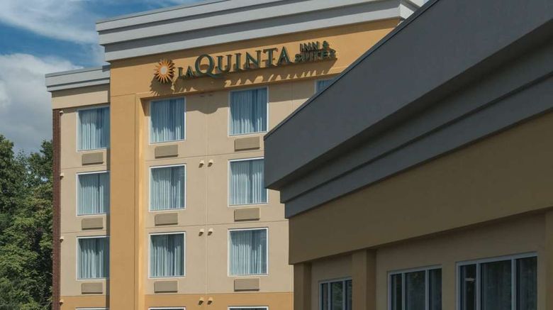 <b>La Quinta Inn & Stes at Liberty Univ Exterior</b>. Images powered by <a href="https://iceportal.shijigroup.com/" title="IcePortal" target="_blank">IcePortal</a>.