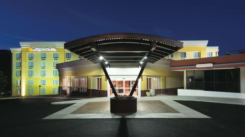 <b>La Quinta Inn & Stes at Liberty Univ Exterior</b>. Images powered by <a href="https://iceportal.shijigroup.com/" title="IcePortal" target="_blank">IcePortal</a>.