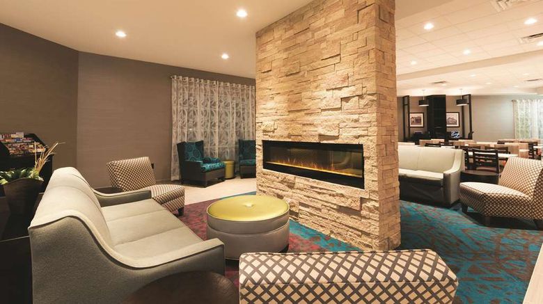 <b>La Quinta Inn & Stes at Liberty Univ Lobby</b>. Images powered by <a href="https://iceportal.shijigroup.com/" title="IcePortal" target="_blank">IcePortal</a>.