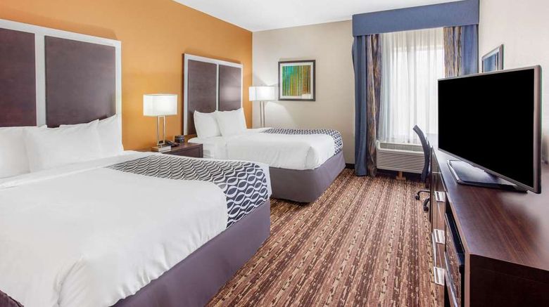 <b>La Quinta Inn & Suites Gonzales Room</b>. Images powered by <a href="https://iceportal.shijigroup.com/" title="IcePortal" target="_blank">IcePortal</a>.