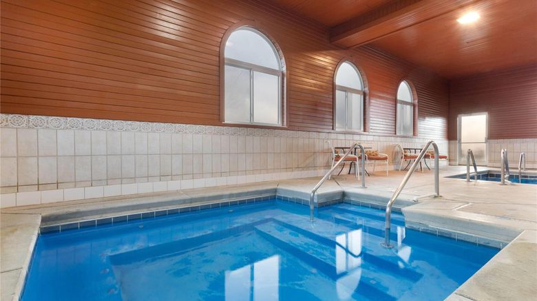 <b>AmericInn & Suites by Wyndham Frankfort Pool</b>. Images powered by <a href="https://iceportal.shijigroup.com/" title="IcePortal" target="_blank">IcePortal</a>.