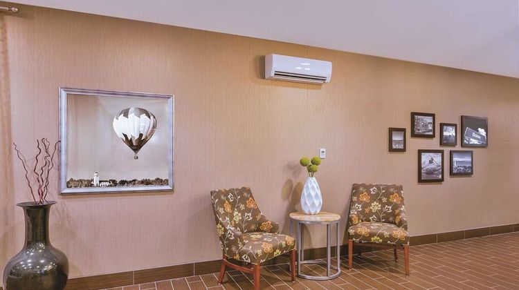 La Quinta Inn & Suites Boise Airport Lobby