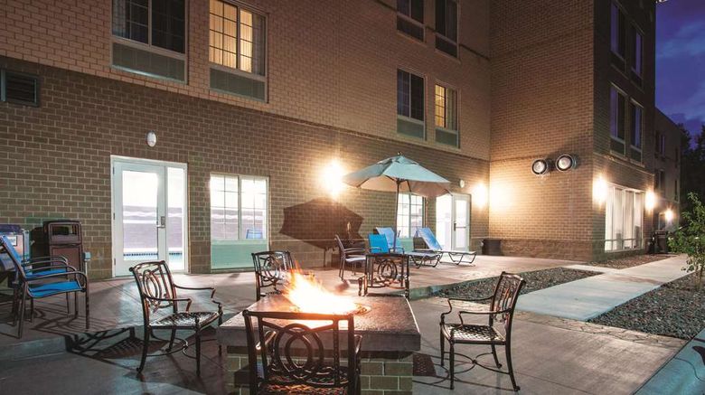 <b>La Quinta Inns & Suites Duluth Exterior</b>. Images powered by <a href="https://iceportal.shijigroup.com/" title="IcePortal" target="_blank">IcePortal</a>.
