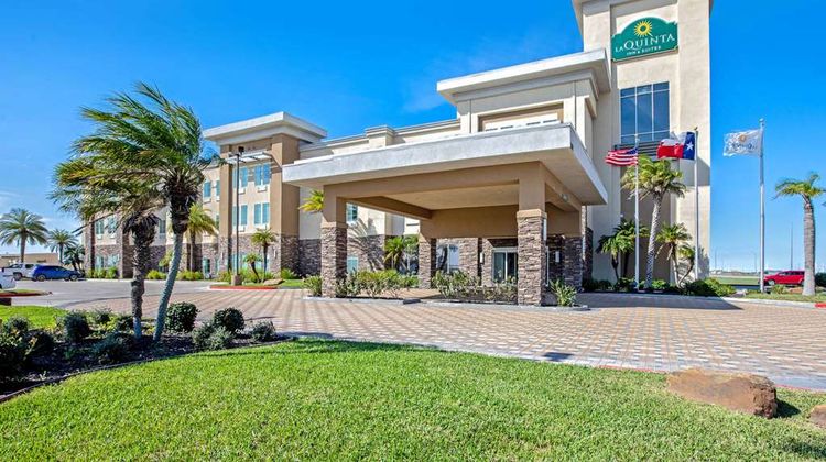 La Quinta Inn & Suites Corpus Christi Exterior