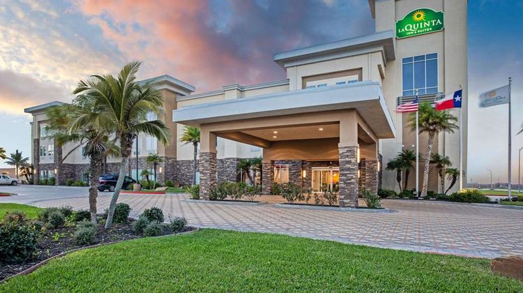 La Quinta Inn & Suites Corpus Christi Exterior