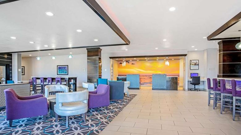 <b>La Quinta Inn & Suites Corpus Christi Lobby</b>. Images powered by <a href="https://iceportal.shijigroup.com/" title="IcePortal" target="_blank">IcePortal</a>.