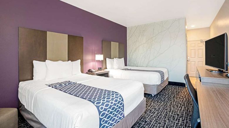 <b>La Quinta Inn & Suites Corpus Christi Room</b>. Images powered by <a href="https://iceportal.shijigroup.com/" title="IcePortal" target="_blank">IcePortal</a>.