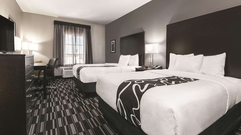 <b>La Quinta Inn & Suites Fort Worth West Room</b>. Images powered by <a href="https://iceportal.shijigroup.com/" title="IcePortal" target="_blank">IcePortal</a>.