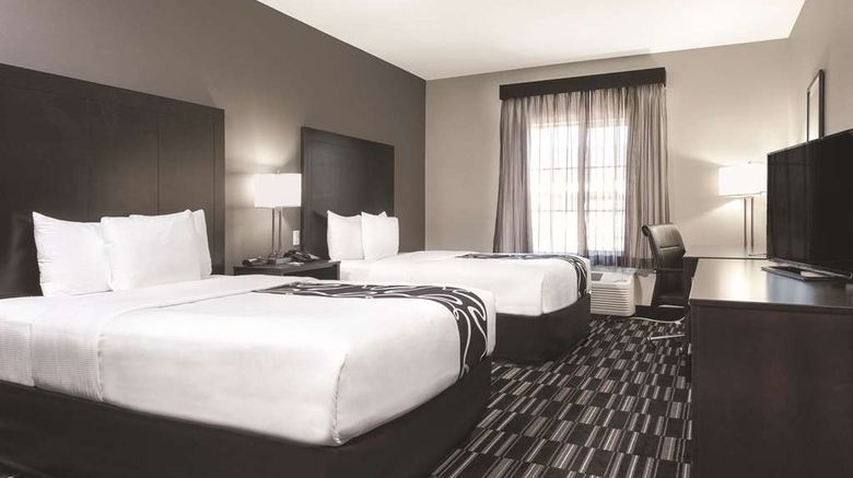 <b>La Quinta Inn & Suites Fort Worth West Room</b>. Images powered by <a href="https://iceportal.shijigroup.com/" title="IcePortal" target="_blank">IcePortal</a>.