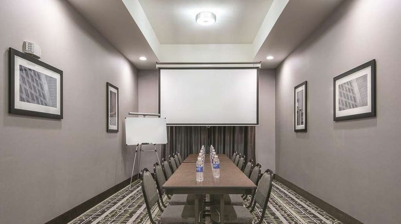 <b>La Quinta Inn & Suites Fort Worth West Meeting</b>. Images powered by <a href="https://iceportal.shijigroup.com/" title="IcePortal" target="_blank">IcePortal</a>.