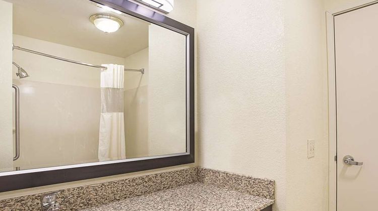 La Quinta Inn & Sts Cntr Point Medford Room
