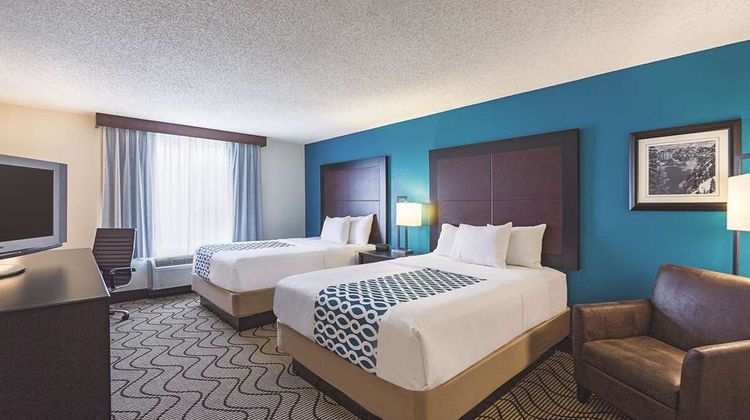 La Quinta Inn & Sts Cntr Point Medford Room