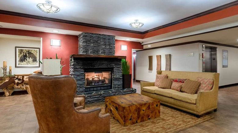 <b>La Quinta Inn & Suites Pigeon Forge Lobby</b>. Images powered by <a href="https://iceportal.shijigroup.com/" title="IcePortal" target="_blank">IcePortal</a>.