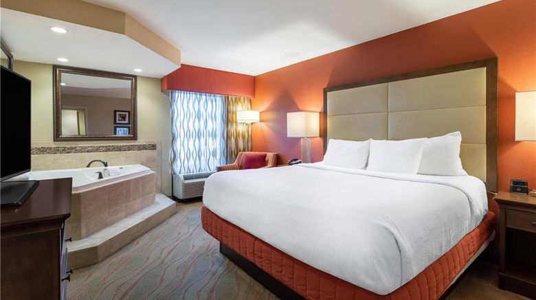 <b>La Quinta Inn & Suites Pigeon Forge Suite</b>. Images powered by <a href="https://iceportal.shijigroup.com/" title="IcePortal" target="_blank">IcePortal</a>.