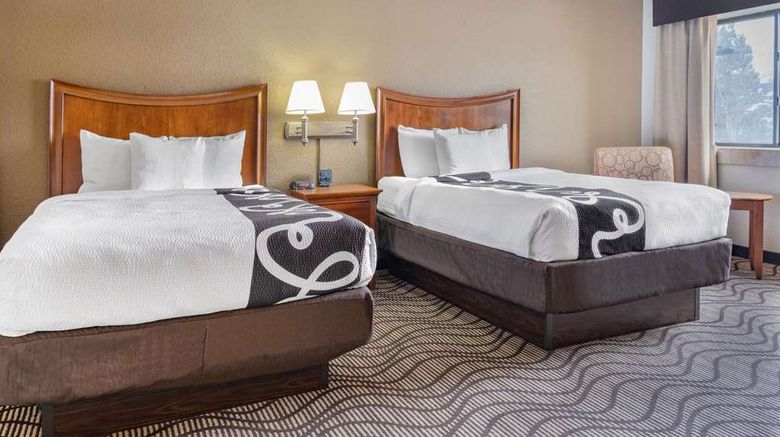 <b>La Quinta Inn Minnetonka Room</b>. Images powered by <a href="https://iceportal.shijigroup.com/" title="IcePortal" target="_blank">IcePortal</a>.