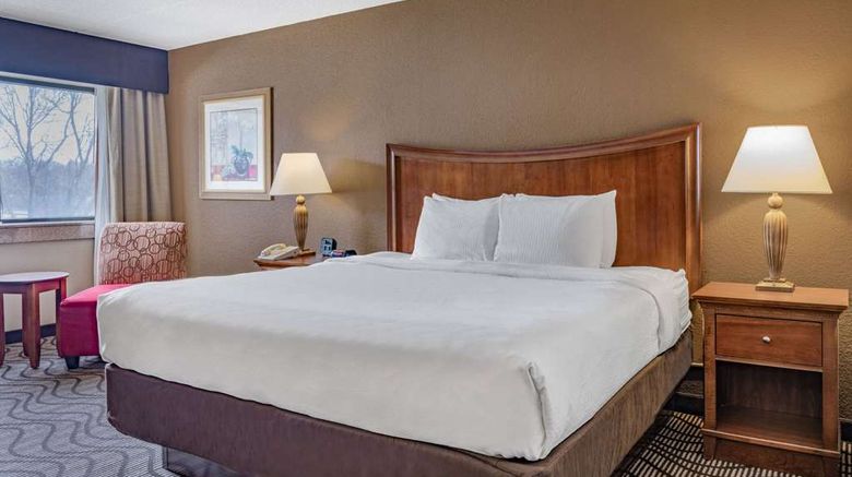 <b>La Quinta Inn Minnetonka Room</b>. Images powered by <a href="https://iceportal.shijigroup.com/" title="IcePortal" target="_blank">IcePortal</a>.