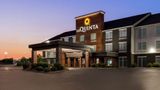 La Quinta Inn & Suites Anniston Exterior