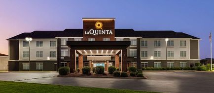 La Quinta Inn & Suites Anniston Exterior