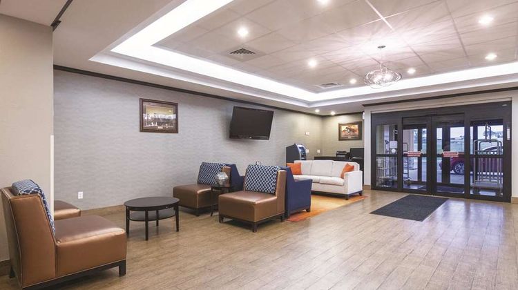 La Quinta Inn & Suites Glendive Lobby