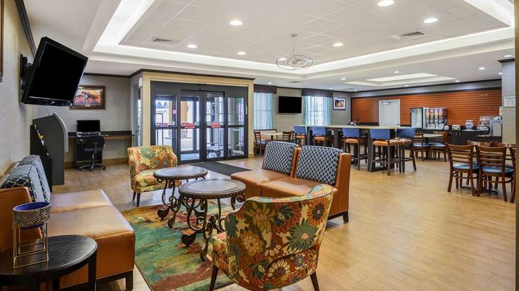 La Quinta Inn & Suites Glendive Lobby