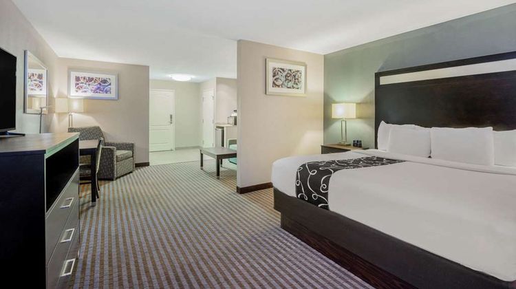 La Quinta Inn & Suites Glendive Suite