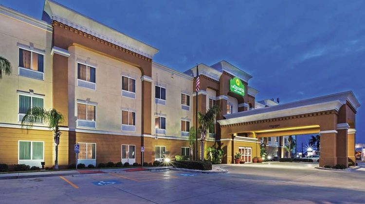 La Quinta Inn & Suites N Padre Isl Exterior