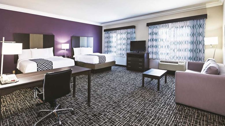 <b>La Quinta Inn & Suites N Padre Isl Room</b>. Images powered by <a href="https://iceportal.shijigroup.com/" title="IcePortal" target="_blank">IcePortal</a>.