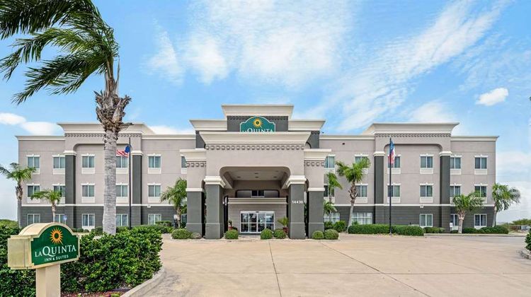 La Quinta Inn & Suites N Padre Isl Exterior