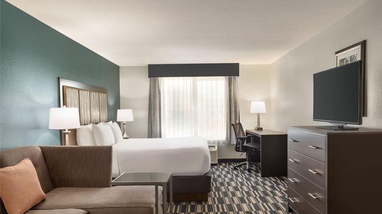 La Quinta Inn & Suites Napa Valley Suite