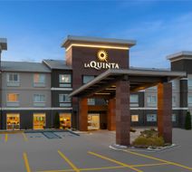 La Quinta Inn & Suites Fayetteville Exterior