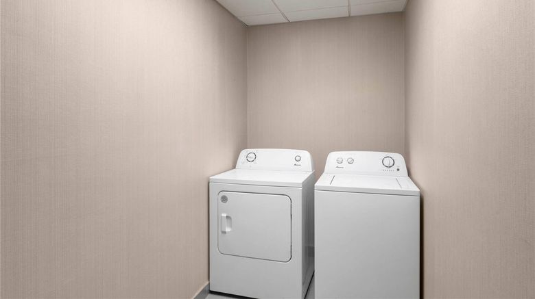 <b>La Quinta Inn & Suites Fayetteville Other</b>. Images powered by <a href="https://iceportal.shijigroup.com/" title="IcePortal" target="_blank">IcePortal</a>.