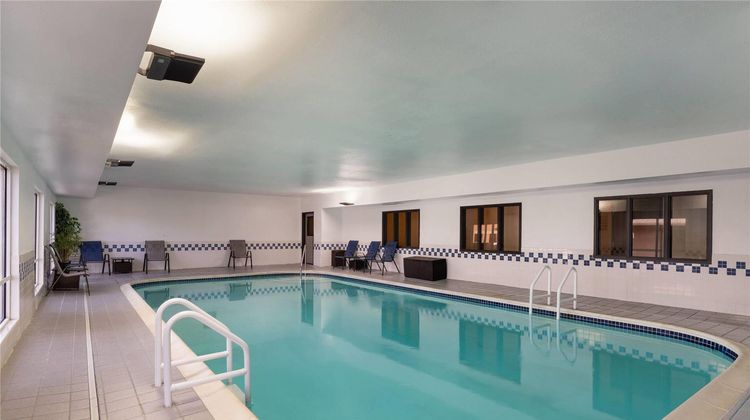 La Quinta Inn & Suites Fayetteville Pool