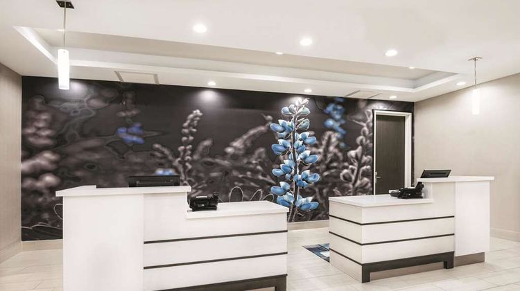La Quinta Inn & Sts North Sienna Tower Lobby