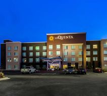 La Quinta Inn & Sts North Sienna Tower Exterior